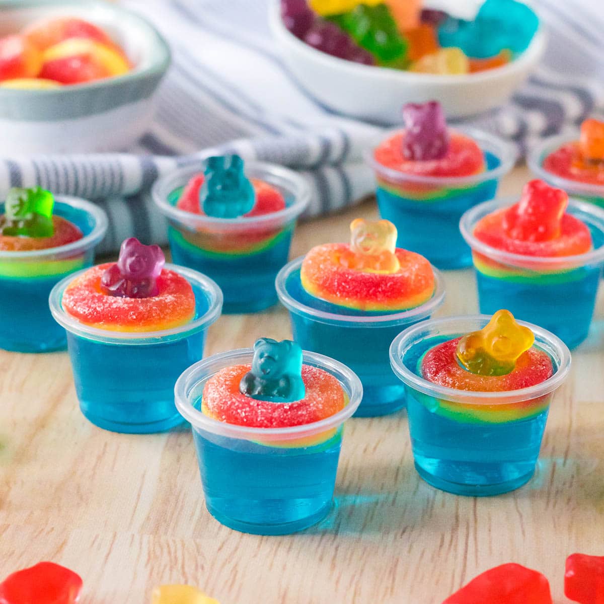 Learn to make perfect Jello shots.