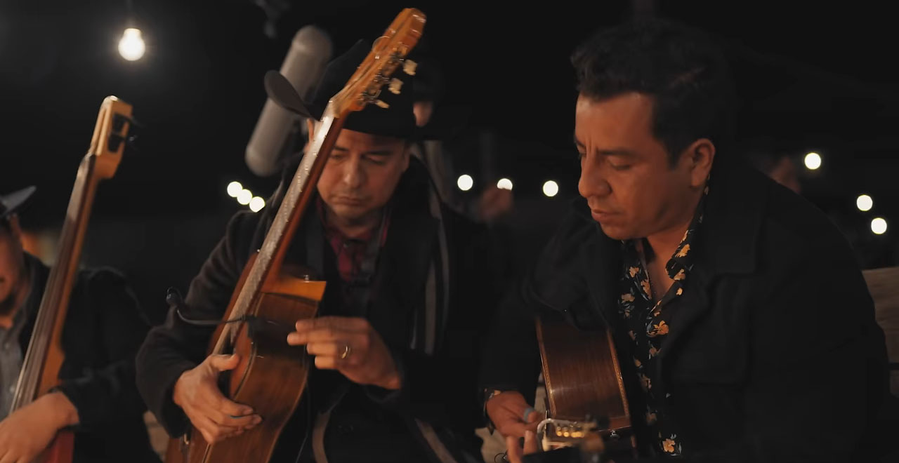 Dos Botellas De Mezcal playing at a restaurant outside